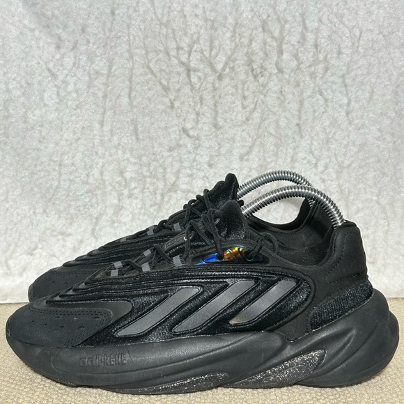 Adidas Originals Mens Ozelia Core Black Carbon Training Sneakers Shoes SZ US 7 - Picture 2 of 11